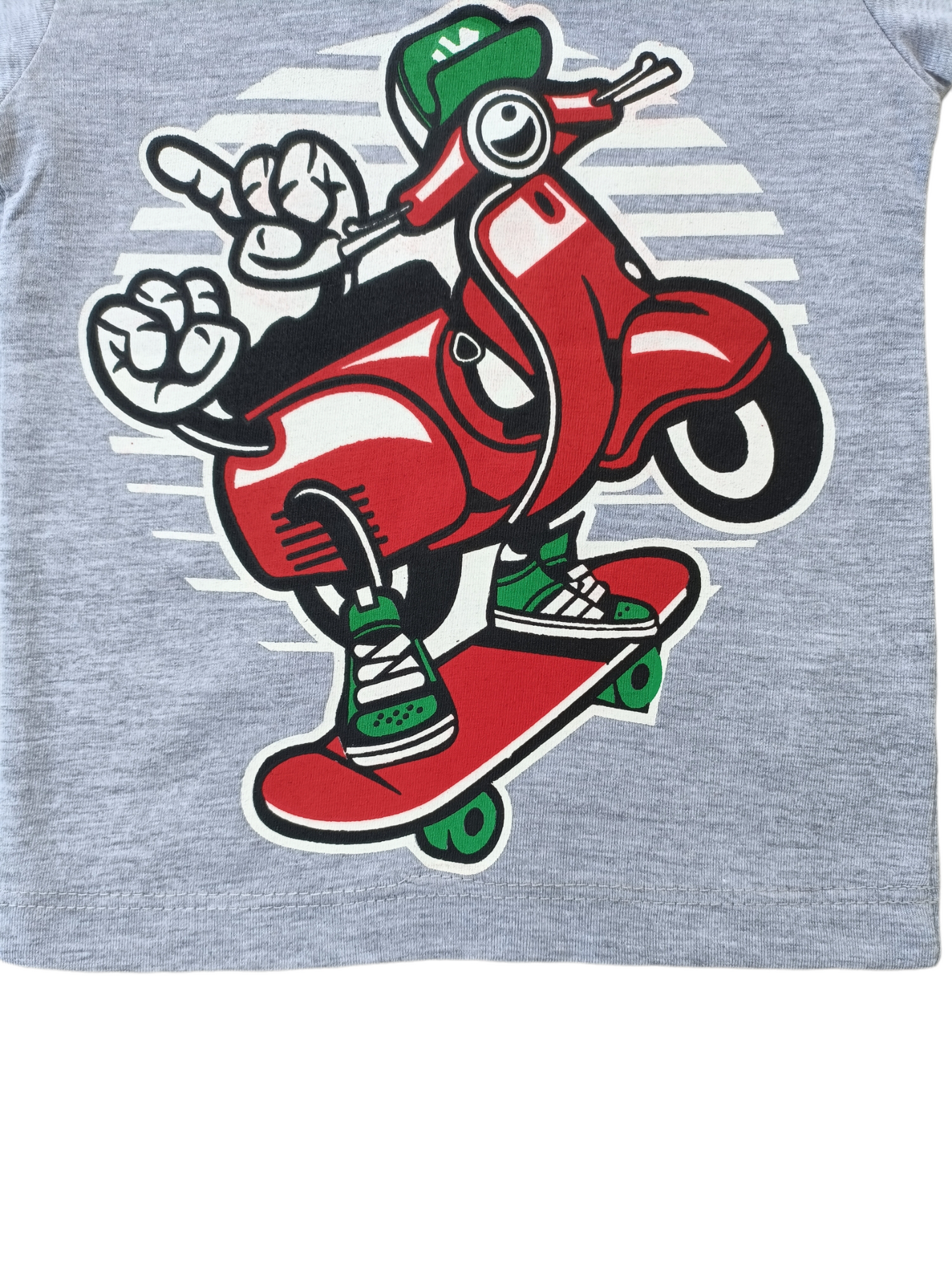 MINNIE MINORS SCOOTY SKATING GRAPHIC T-SHIRT